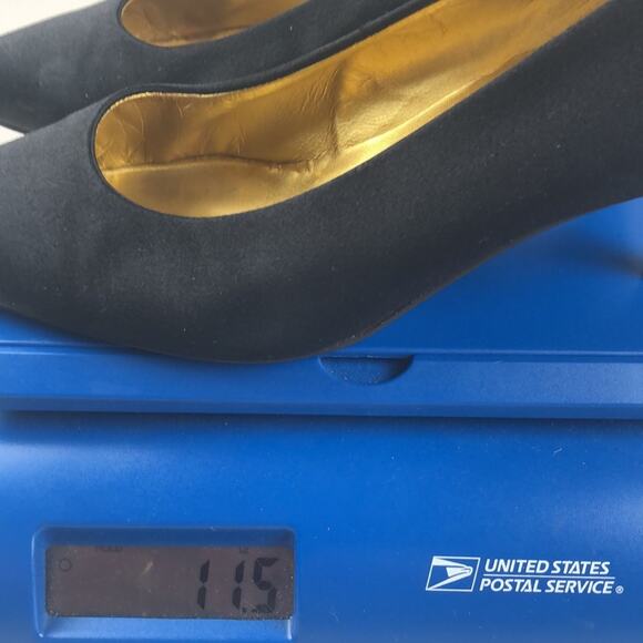 Fendi vintage black suede heels 36.5 (US 6.5 ) - Picture 11 of 11